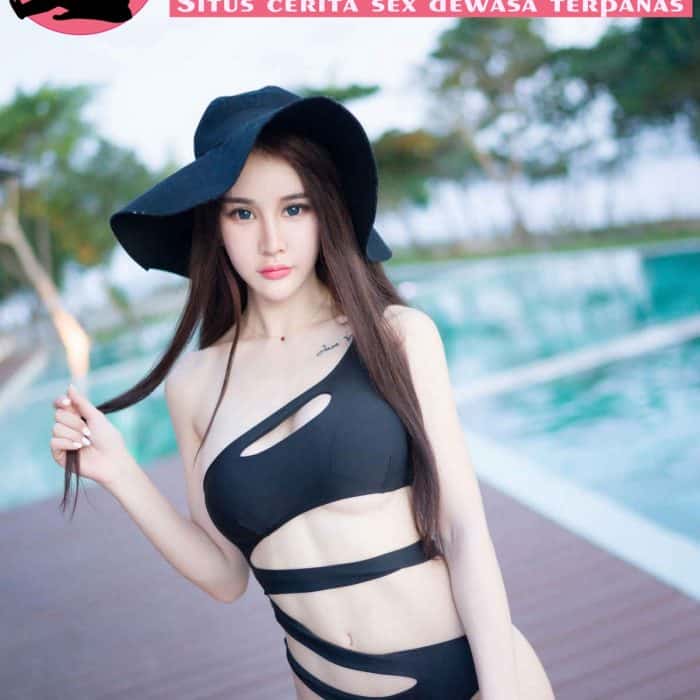 Cerita Sex Menikmati Memek Mulus Tante Keturunan Arab